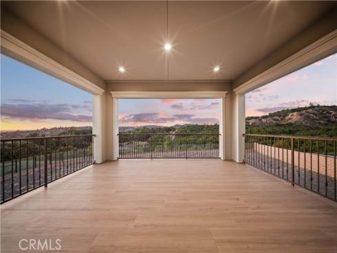 100 Headwaters , Irvine, CA