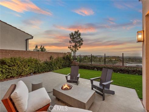 103 Winnett , Irvine, CA