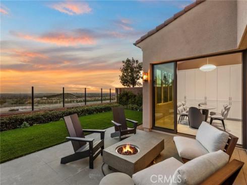 103 Winnett , Irvine, CA