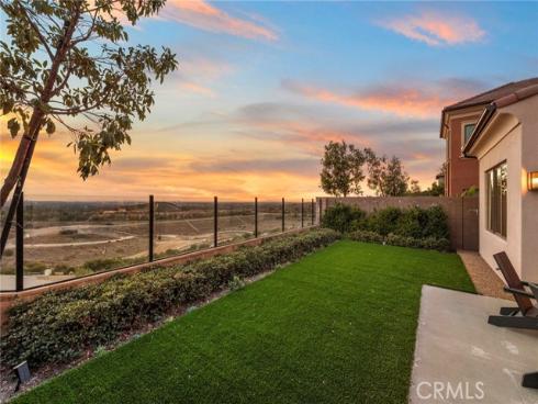 103 Winnett , Irvine, CA