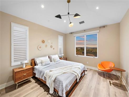 103 Winnett , Irvine, CA