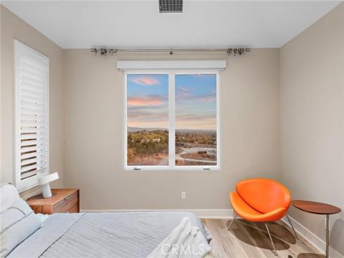 103 Winnett , Irvine, CA