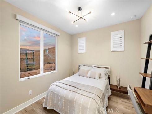 103 Winnett , Irvine, CA