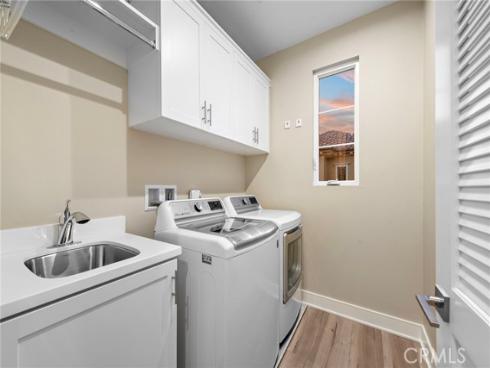 103 Winnett , Irvine, CA