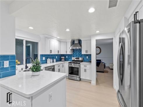 30 Yorktown , Irvine, CA