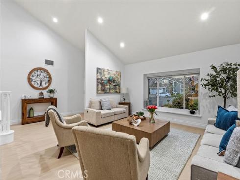 30 Yorktown , Irvine, CA