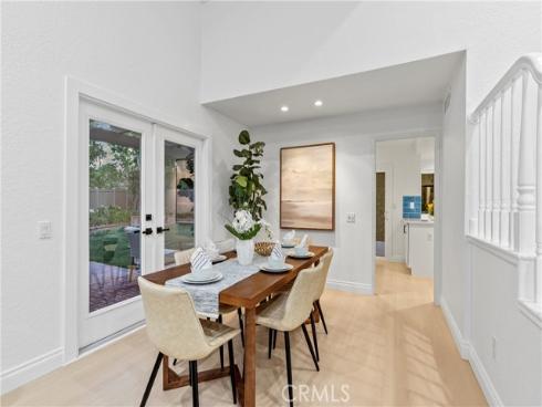 30 Yorktown , Irvine, CA