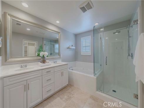 140 Full Moon , Irvine, CA