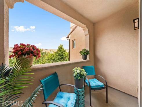 118 Outwest , Irvine, CA