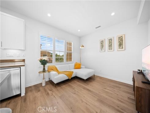 118 Outwest , Irvine, CA