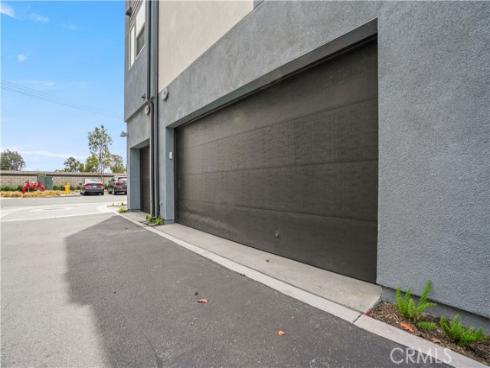 304  Placemark  , Irvine, CA