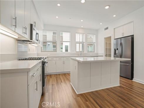 304  Placemark  , Irvine, CA