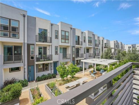 304  Placemark  , Irvine, CA