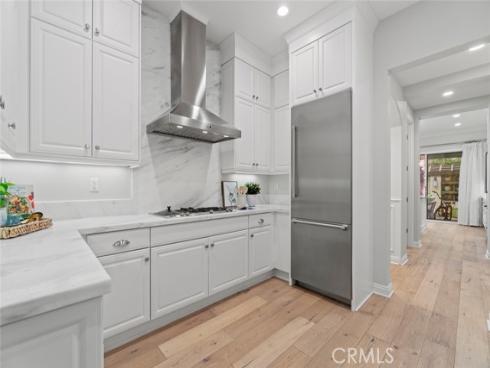 208 Radial , Irvine, CA