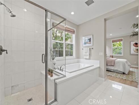 208 Radial , Irvine, CA