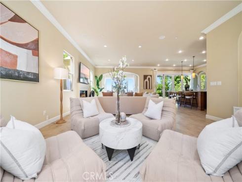 89  Parson Brown  , Irvine, CA