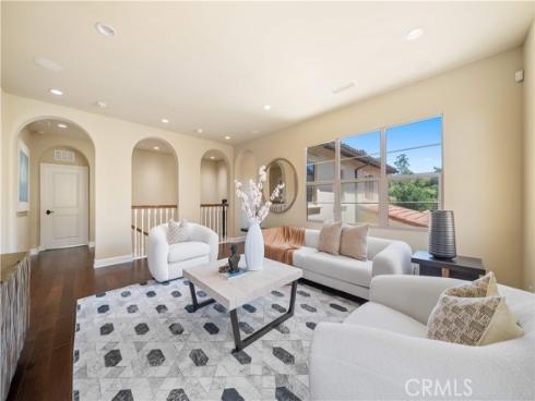 89  Parson Brown  , Irvine, CA