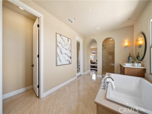 89  Parson Brown  , Irvine, CA