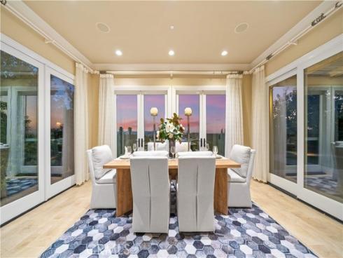 89  Parson Brown  , Irvine, CA