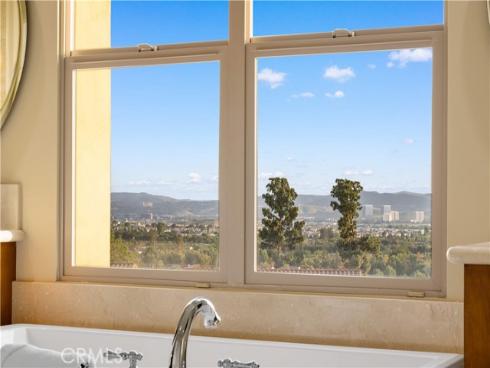 89  Parson Brown  , Irvine, CA