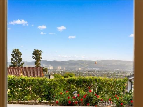 89  Parson Brown  , Irvine, CA