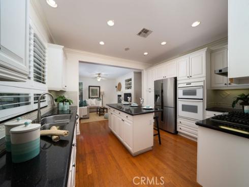 26 Upland , Irvine, CA