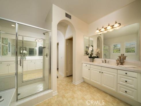 26 Upland , Irvine, CA