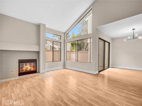 401 Deerfield 84 Avenue, Irvine, CA
