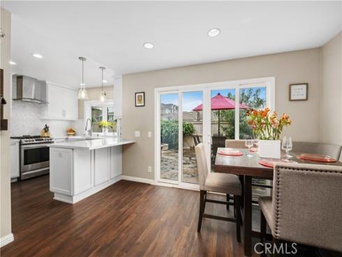 9 Northgrove 11 , Irvine, CA