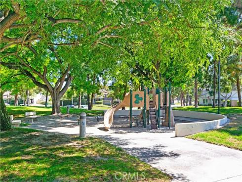 9 Northgrove 11 , Irvine, CA