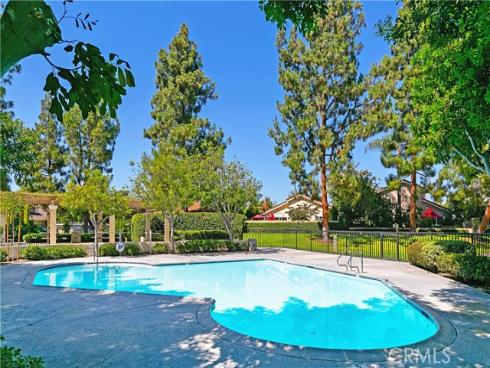 9 Northgrove 11 , Irvine, CA