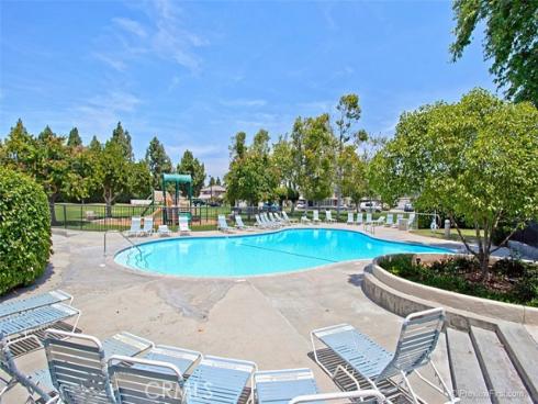 9 Northgrove 11 , Irvine, CA