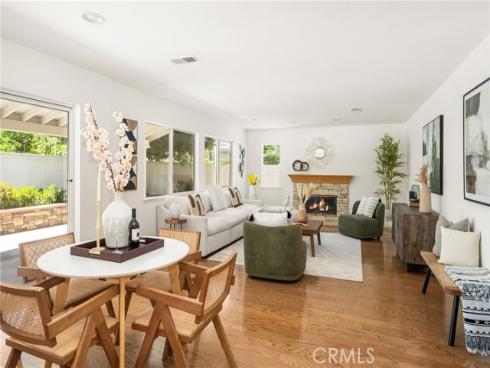 40 Calais , Irvine, CA