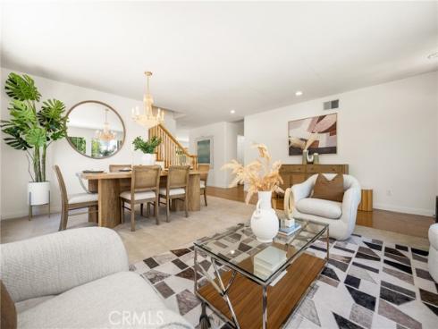 40 Calais , Irvine, CA