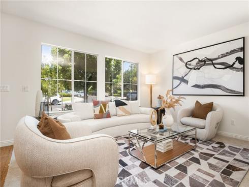 40 Calais , Irvine, CA