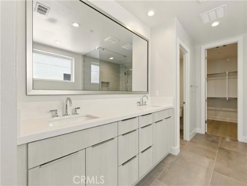 208 Stage , Irvine, CA