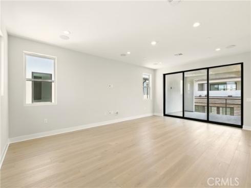 208 Stage , Irvine, CA