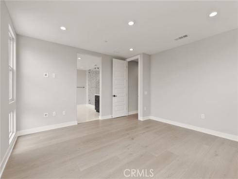 204 Stage , Irvine, CA