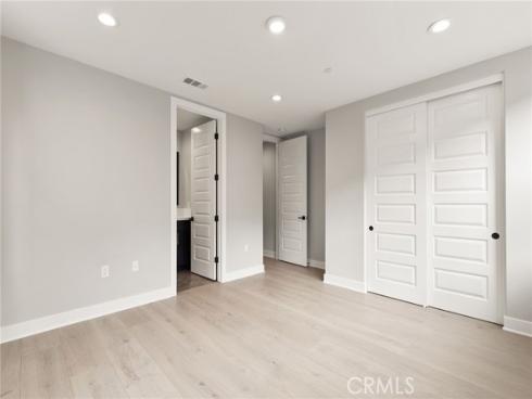 204 Stage , Irvine, CA