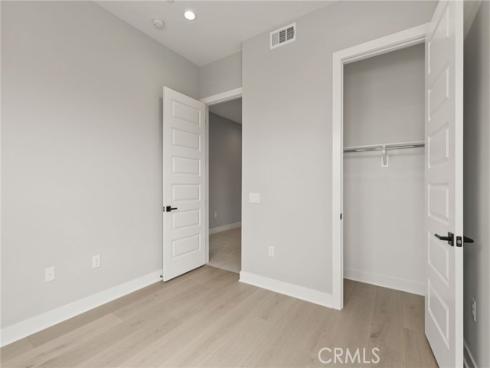 204 Stage , Irvine, CA