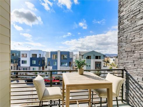 73  Culture  , Irvine, CA