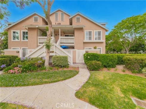 61 Greenfield 68 , Irvine, CA