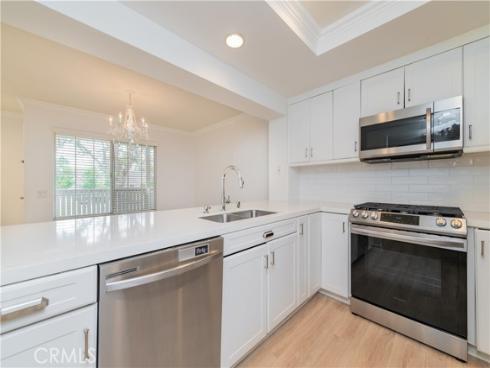 61 Greenfield 68 , Irvine, CA