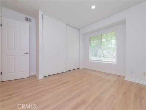 61 Greenfield 68 , Irvine, CA