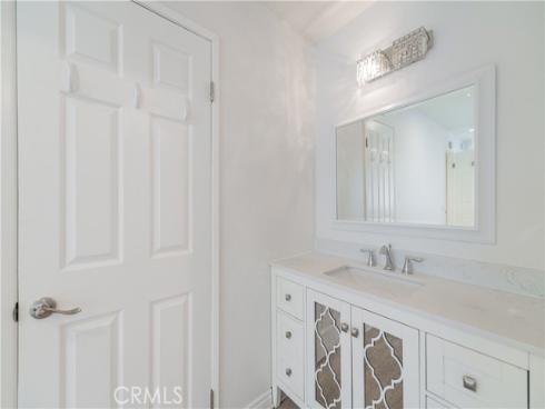 61 Greenfield 68 , Irvine, CA