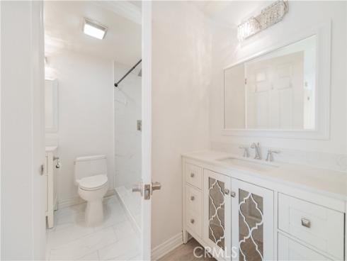 61 Greenfield 68 , Irvine, CA