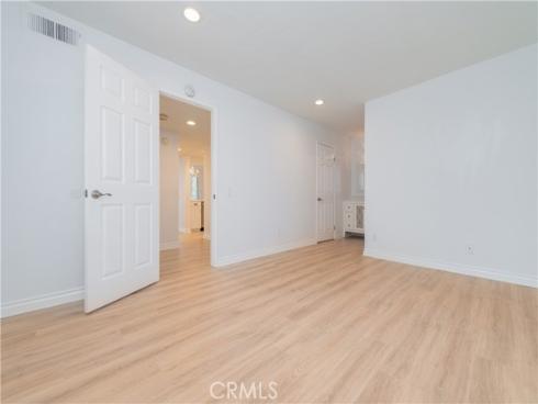 61 Greenfield 68 , Irvine, CA