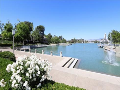 61 Greenfield 68 , Irvine, CA