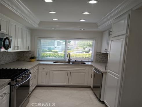 18 Goldenbush , Irvine, CA