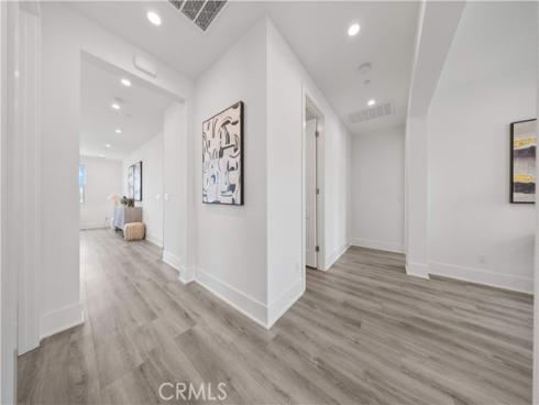 59 Longchamp , Irvine, CA